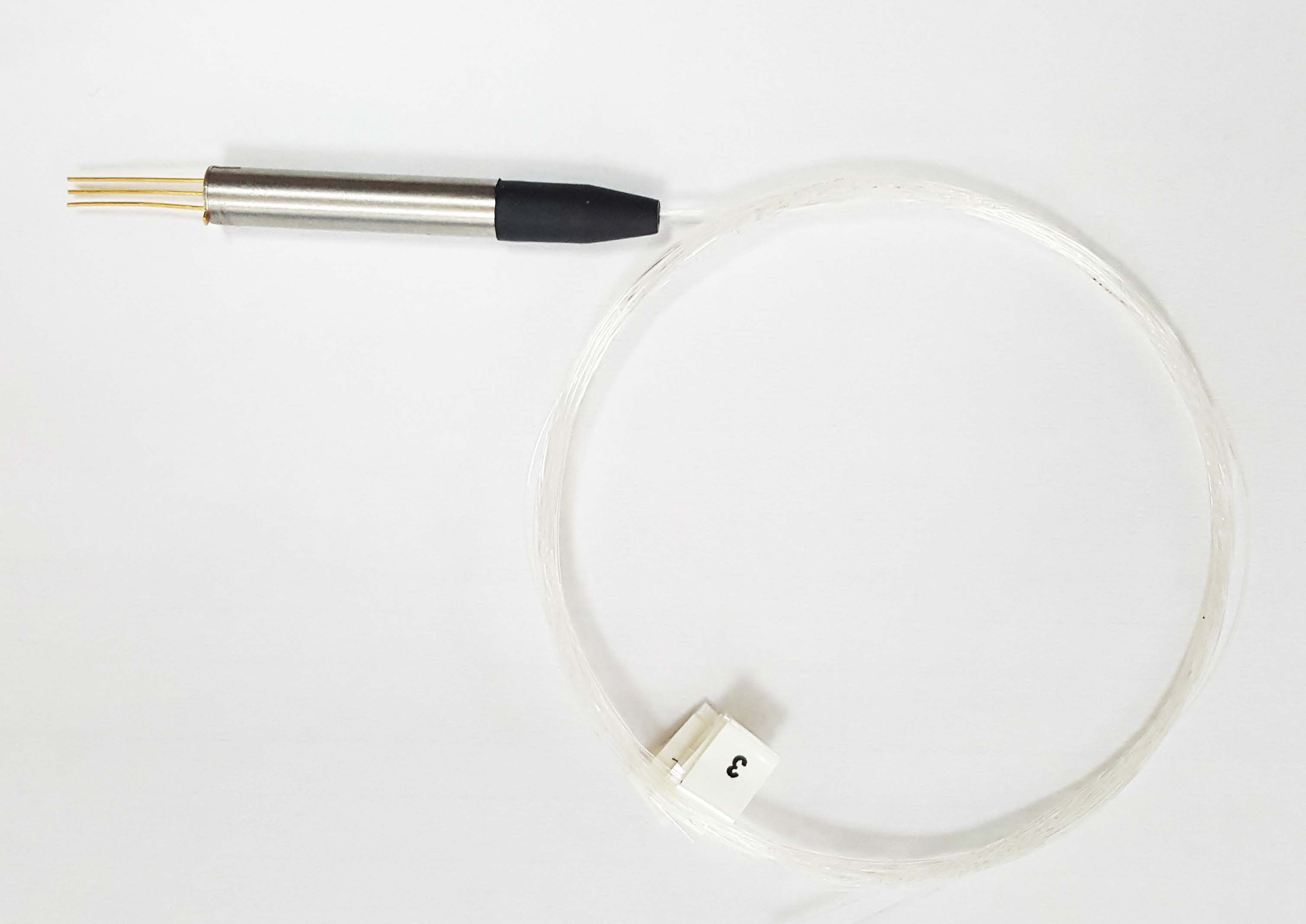 MEMS光開關(guān)器件實(shí)拍 MEMS光開關(guān)器件實(shí)拍